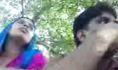 वह अपनी प्रेमिका के फिल्म सेक्सी वीडियो लिए मुर्गा दे दिया और उसे