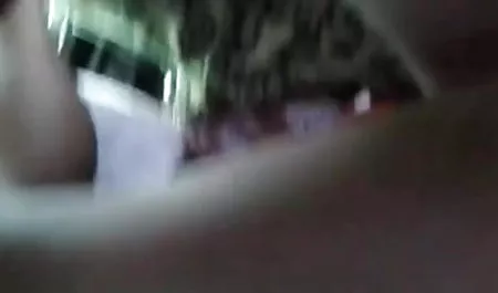 सेक्सी उसके सेक्सी हिंदी वीडियो फिल्म दोस्त को सलाह देता है