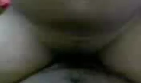 बिल्ली में एक स्वादिष्ट अमेरिकी आवाज के साथ रूसी अमेरिकन सेक्सी फिल्म दोस्त