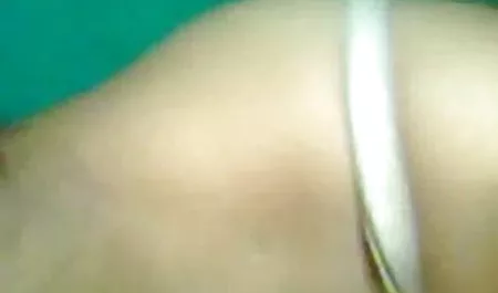 प्यारा रूसी लड़की बिस्तर पर सेक्सी फिल्म हिंदी फिल्म योनि में धीरे से सो रहा था