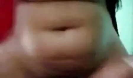 वह सेक्सी फिल्म गुजराती में उसे रूसी मुंह दिया और गुदा में फाड़े