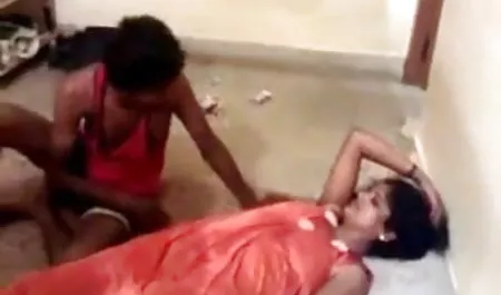 लड़का कराह रही लड़की की बिल्ली में एक बड़ा मुर्गा में हो जाता है सेक्सी फिल्म भेजो ना