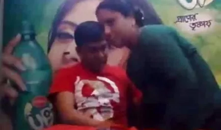 श्यामला सेक्सी फिल्म वीडियो सेक्सी उसे बिल्ली के साथ उसके लंबे दोस्त प्यार करता था