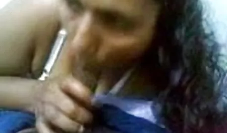 एक नशे में महिला कमबख्त सेक्सी फिल्म म्यूजिक के पिछवाड़े में डिक धीमी
