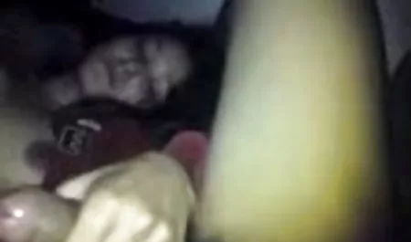 वह उसके मुंह सेक्सी फिल्म ब्लू पिक्चर में जाती है और कैंसर के साथ उसे बेकार