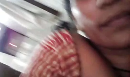 बिल्ली में गड़बड़ रूसी 18 सेक्सी मूवी नंगी नंगी साल की लड़की ।