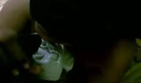 रसोई में, एक छोटे से गाय पिछवाड़े हिंदी सेक्सी पिक्चर ब्लू में मोज़ा के साथ बर्बाद कर दिया था