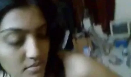 दो ट्रंक सेक्सी मूवी दिखाओ कमबख्त में मजबूत रूसी पुरुषों