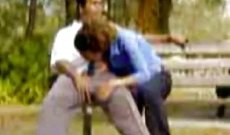 पहले वे फिल्म वीडियो सेक्सी एक दूसरे को स्प्रे और फिर सफलतापूर्वक सेक्स चूसना