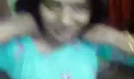 नशे में चिकन एक हिंदी हिंदी फिल्म सेक्सी रूसी आदमी को सौंप दिया
