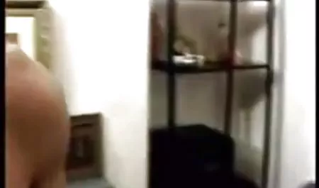 लंबे गधा श्यामला गोलियों के साथ उसके सेक्स भोजपुरी फिल्म प्रेमी को उसके दोस्त खिलाती
