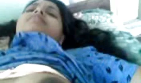 आसानी से एक अनुभवी वेश्या के शेयरों सेक्सी फिल्म ब्लू पिक्चर