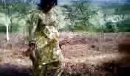 मेरी माँ नशे में उसके बच्चों में से एक सेक्सी कॉमेडी फिल्म पर कूद रहा है