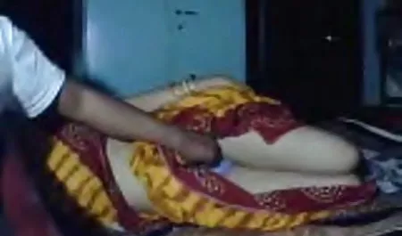 उसके निपल्स कमबख्त पर गोरा और बीपी फिल्म सेक्सी रसदार सह