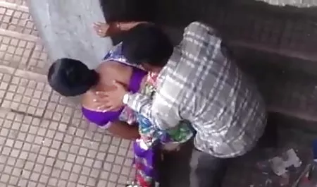 हस्तमैथुन हिंदी सेक्सी फिल्म हिंदी फर्श पर झूठ बोल निविदा निपल्स