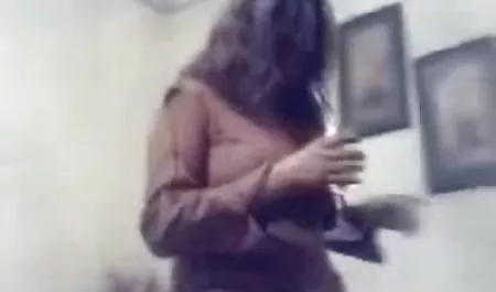 ब्लैक कार लड़की अंग्रेजी फिल्म सेक्सी वीडियो टैक्सी ड्राइवर कमबख्त