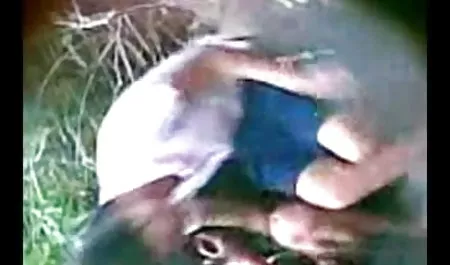 महिला समलैंगिकों को एक के साथ यौन संबंध रखने वाले कुंवारी दुल्हन हिंदी सेक्सी फिल्म