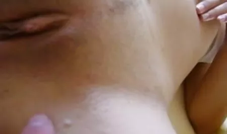 बिल्ली और सेक्सी पिक्चर फिल्म दिखाओ गधा कमबख्त में रूसी लड़की