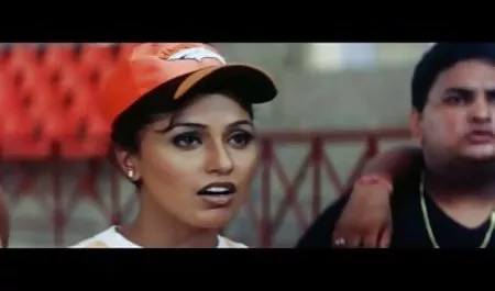 उसके दोस्त मद्रासी सेक्सी पिक्चर ऊपर बंधा हुआ है और एक चमड़े के साथ उसके दोस्त अपमानित
