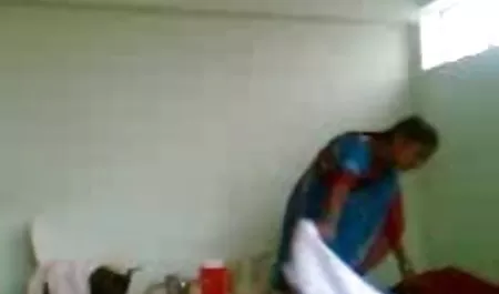 वह फेंकता है, युवा वेश्या वेश्याओं धड़कता ब्लू सेक्सी भेजो है