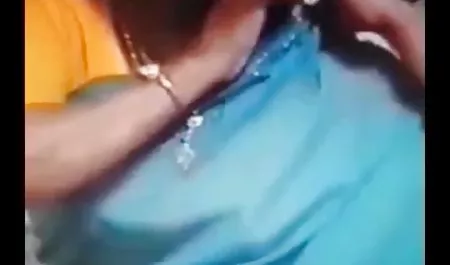 चाचा अपने रूसी प्रेमिका के साथ कमबख्त एक दोस्त को ब्लू इंग्लिश सेक्स छोड़ दिया