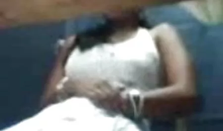 एक परिपक्व वेश्या वेश्या वेश्या के सामने मेरे दादा के सामने पंजाबी फिल्म सेक्सी खेत पर