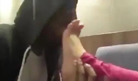 उसकी बेटी कांत सेक्सी फिल्म मूवी में के सामने एक दोस्त रूसी लड़की पाला है ।