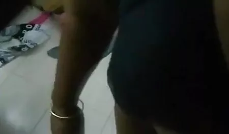 गहरी बिल्ली कमबख्त में भोजपुरी फिल्म वीडियो सेक्सी बेब