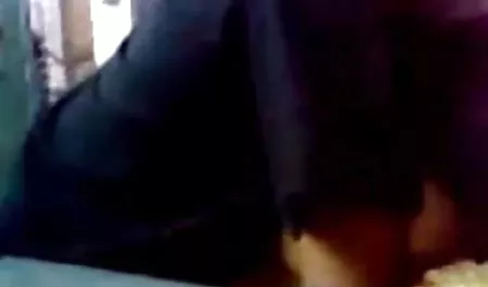 बिल्ली में एक जवान औरत चूसने और कैमरे पर सेक्स फिल्माने सेक्सी फिल्म वीडियो भेजिए