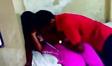 एक हिंदी सेक्सी मूवी उत्तेजक मालिश के बाद मेरे पैर फैलाने