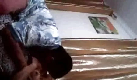 एक बड़ी खिड़की में गर्म श्यामला के लिए गंदी पिक्चर सेक्सी गर्म गधा कमबख्त