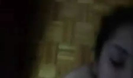 एक रूसी सेक्स पार्टी में, बीपी पिक्चर फिल्म सेक्सी नशे में पुरुषों कमबख्त हैं