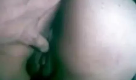 परिपक्व भोजपुरी में ब्लू फिल्म सेक्सी कुतिया युवक द्वारा कठिन बकवास हो जाता है