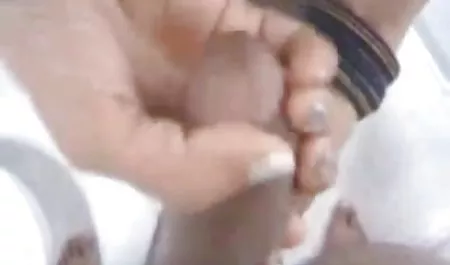 भाड़ में इंग्लिश पिक्चर दिखाओ सेक्सी जाओ गड़बड़