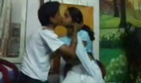 सुंदर कुतिया सेक्सी फिल्म वीडियो में चाहिए पिछवाड़े में लड़का डाल