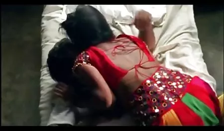 एक बहुत ही सुंदर रूसी श्यामला के पिछवाड़े में कमबख्त हॉलीवुड सेक्सी फिल्म हिंदी में